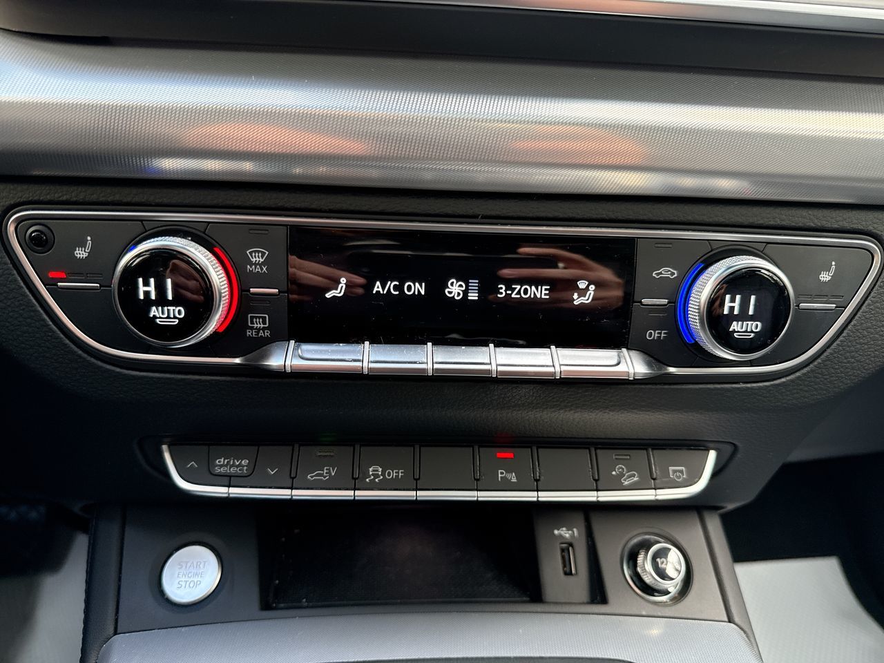 Audi Q5  2020 à North Vancouver, Colombie-Britannique