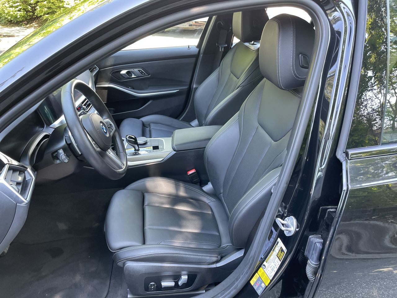 2022 BMW 330e in North Vancouver, British Columbia