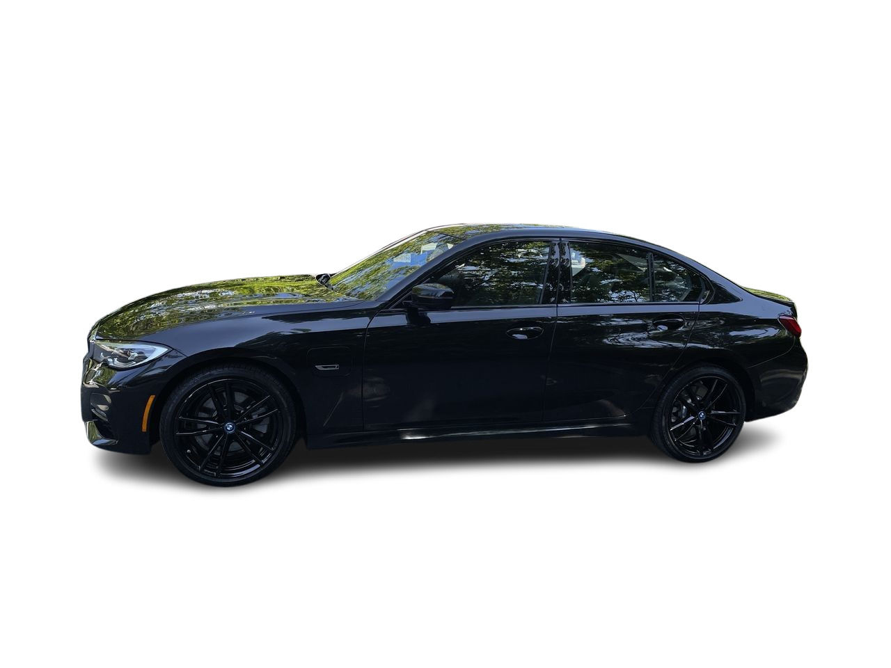 2022 BMW 330e in North Vancouver, British Columbia