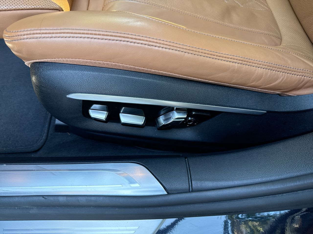 2016 BMW 750i