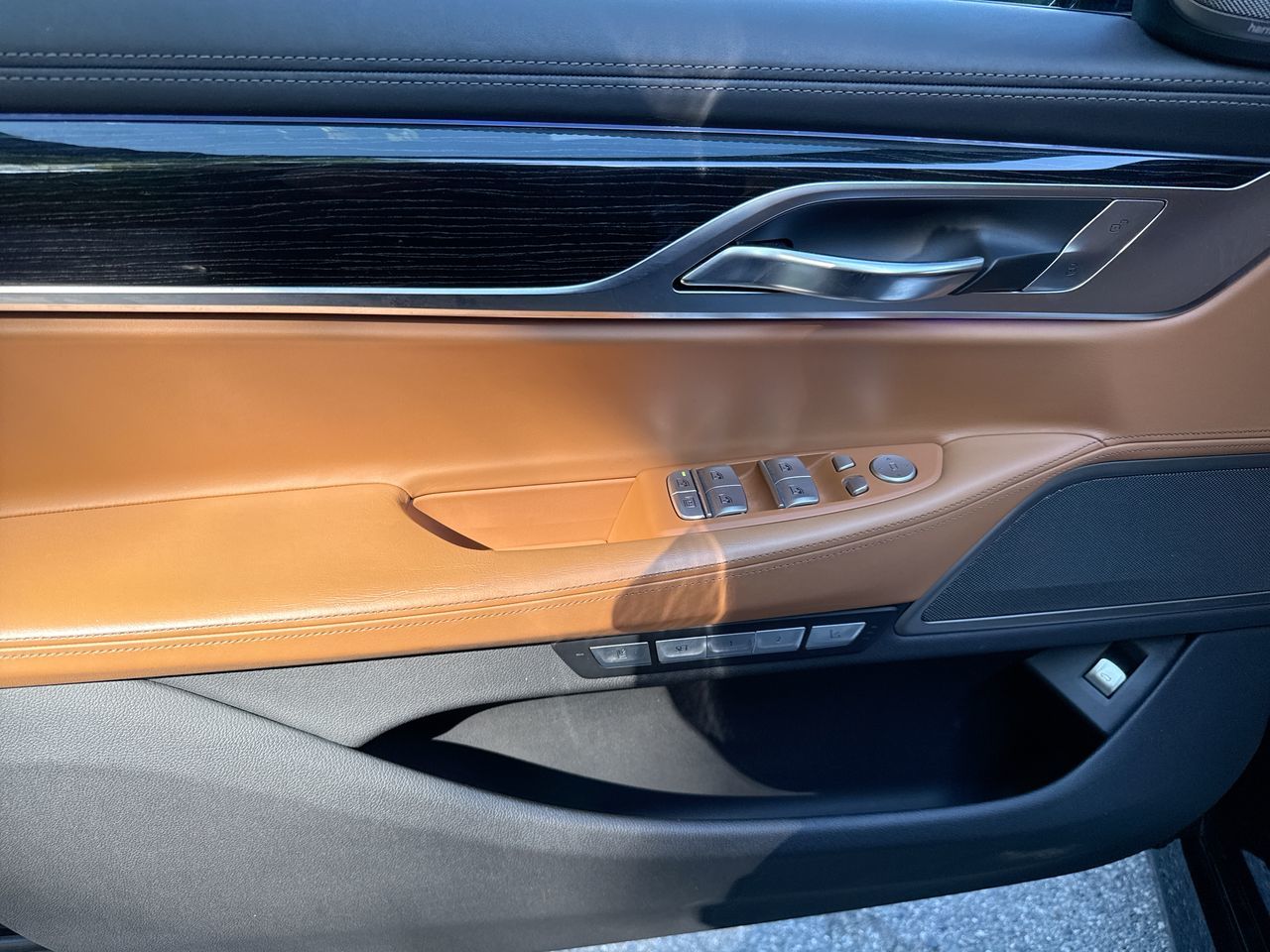 2016 BMW 750i
