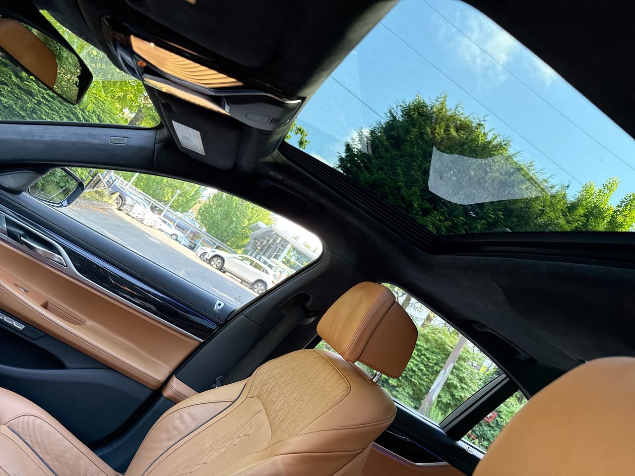 2016 BMW 750i
