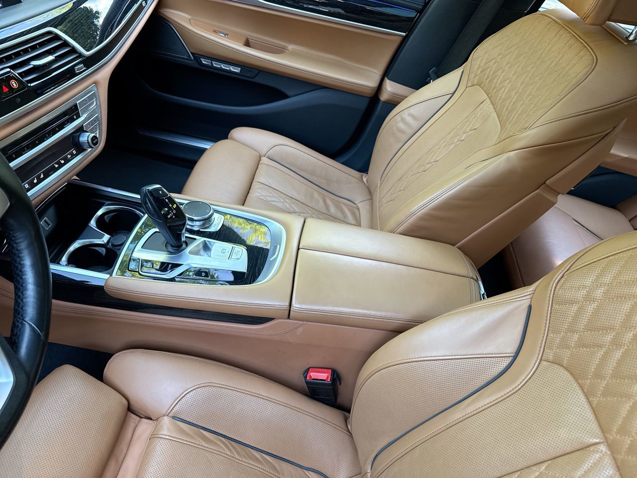 2016 BMW 750i