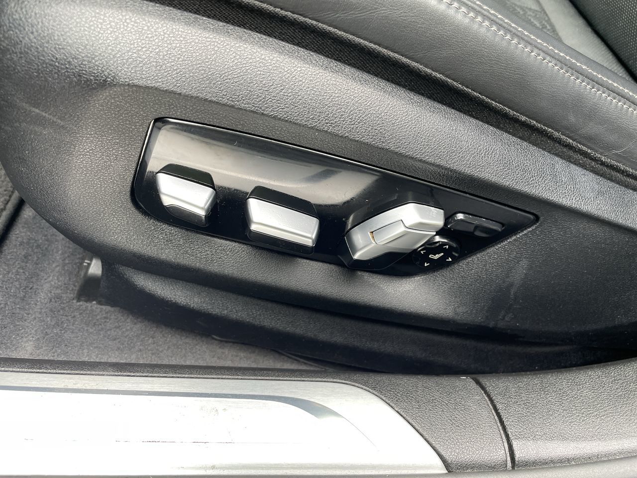 2018 BMW 750LI in North Vancouver, British Columbia
