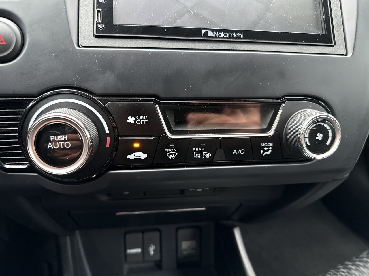 Honda Civic  2014 à North Vancouver, Colombie-Britannique