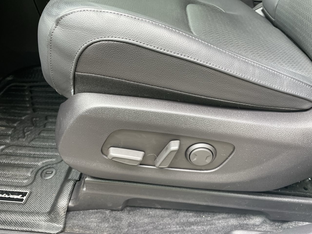 2024 Kia Carnival in North Vancouver, British Columbia