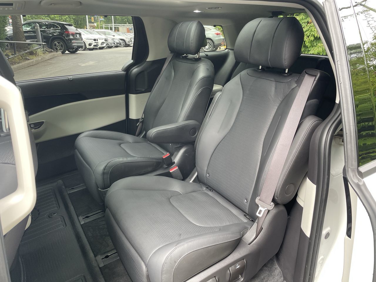 2024 Kia Carnival in North Vancouver, British Columbia