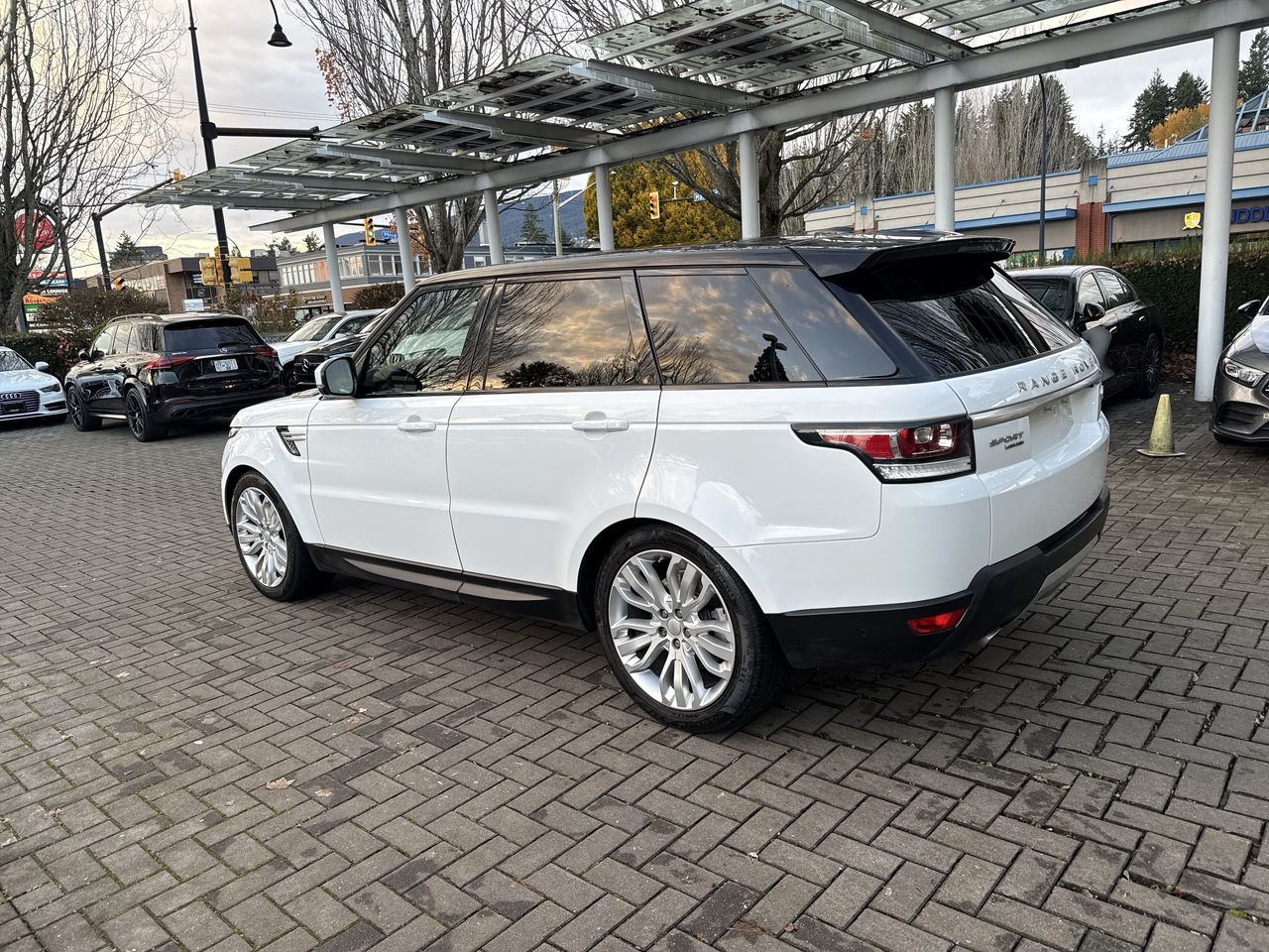 Land Rover Range Rover Sport  2016 à North Vancouver, Colombie-Britannique