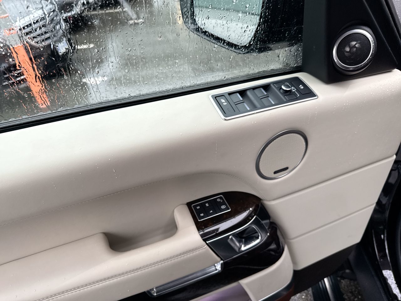 2016 Land Rover Range Rover in North Vancouver, British Columbia