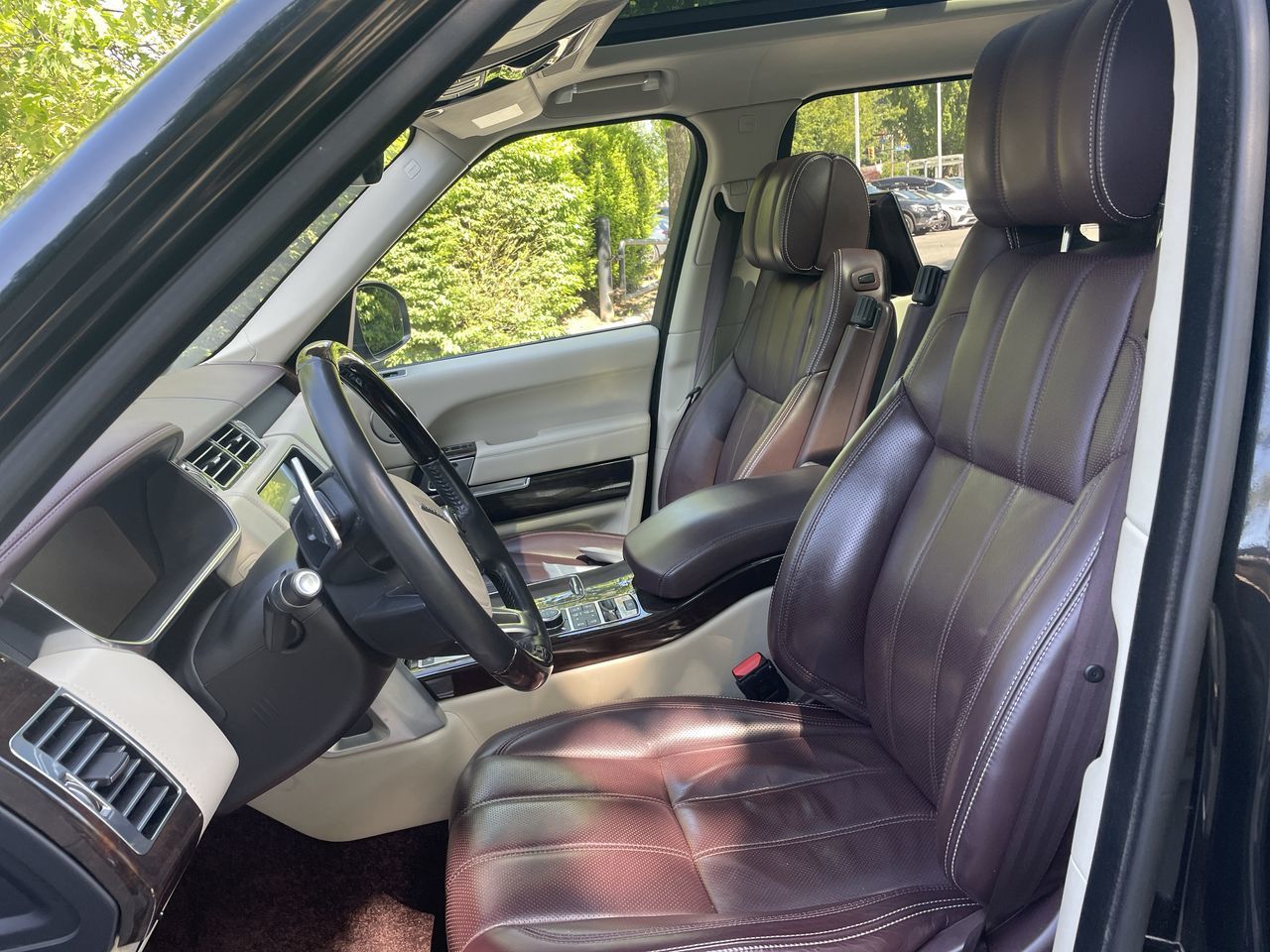 2017 Land Rover Range Rover in North Vancouver, British Columbia