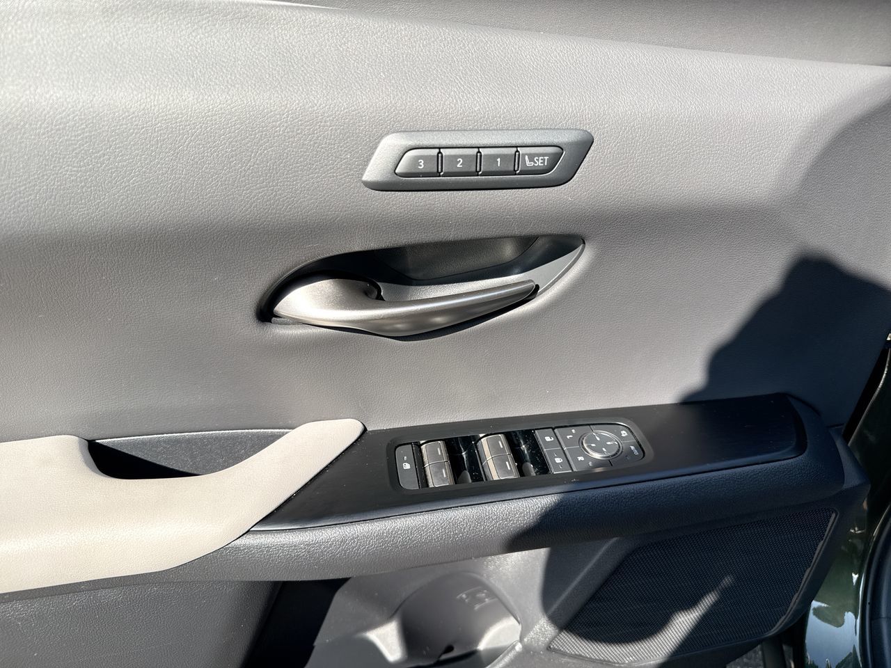 2025 Lexus UXh