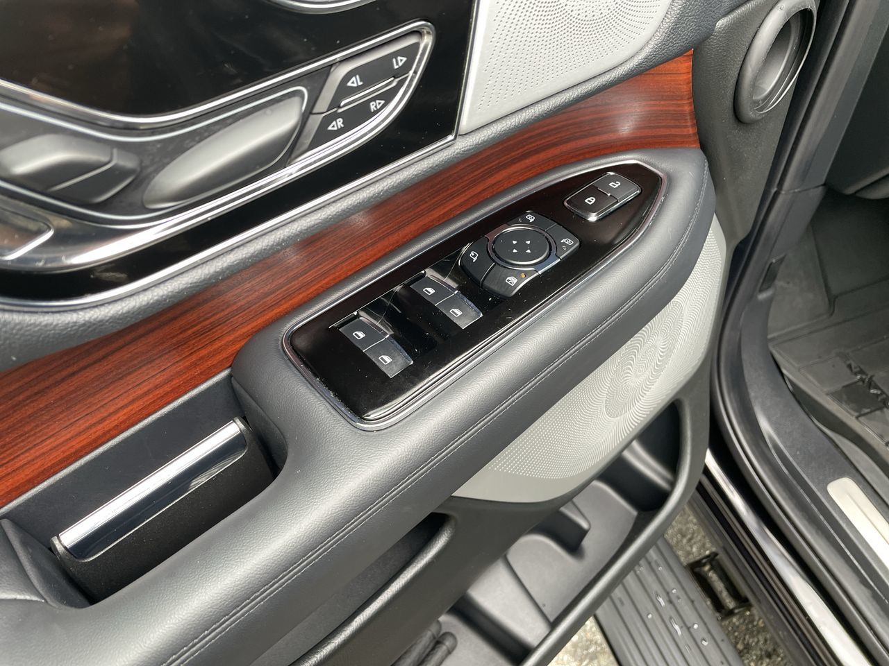 2024 Lincoln Navigator L in North Vancouver, British Columbia