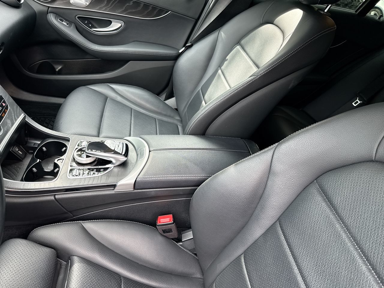 2020 Mercedes-Benz C300