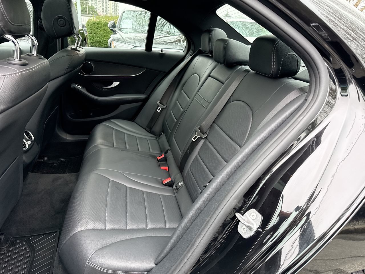 Mercedes-Benz C300  2021 à North Vancouver, Colombie-Britannique