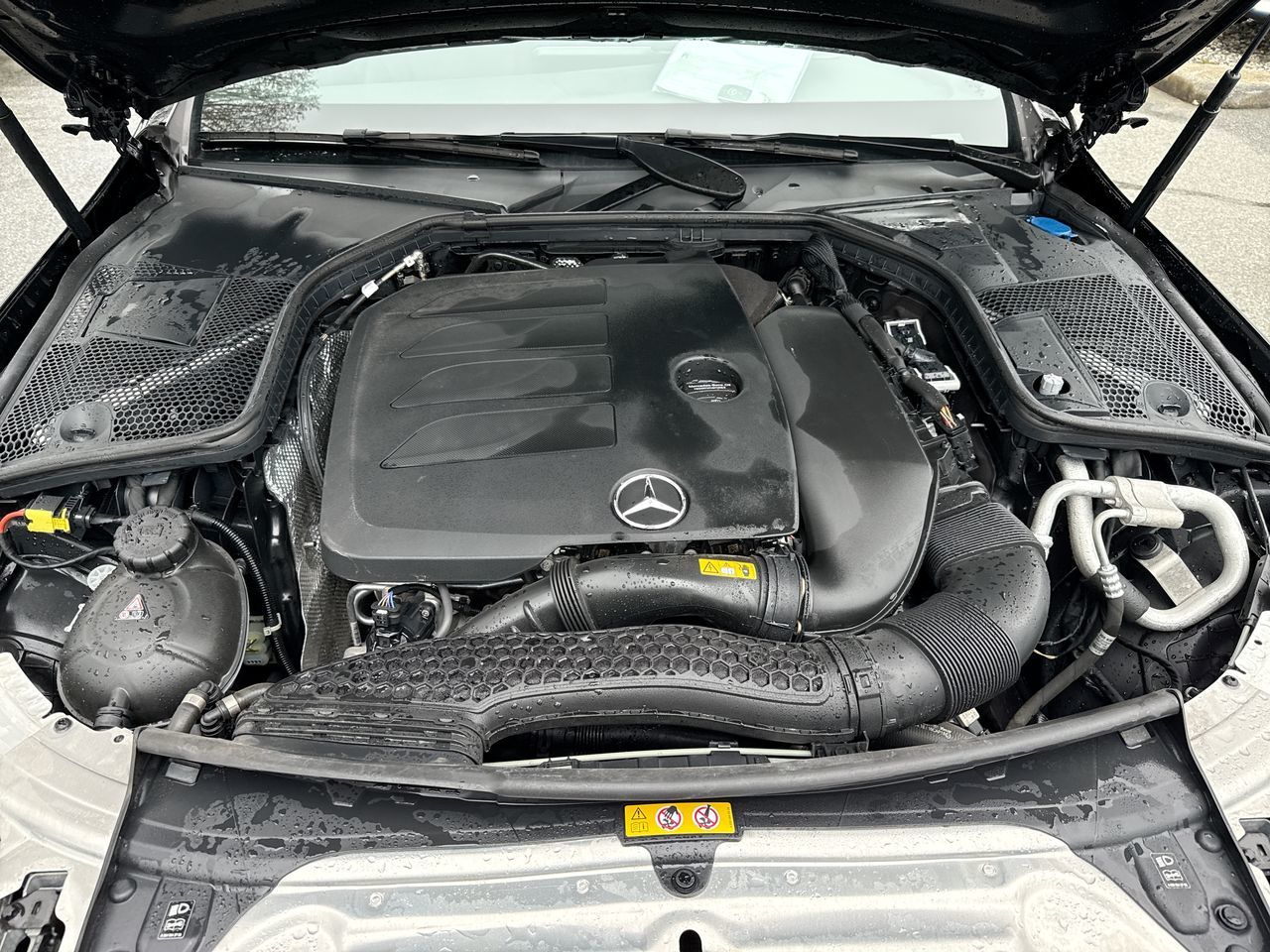 Mercedes-Benz C300  2021 à North Vancouver, Colombie-Britannique