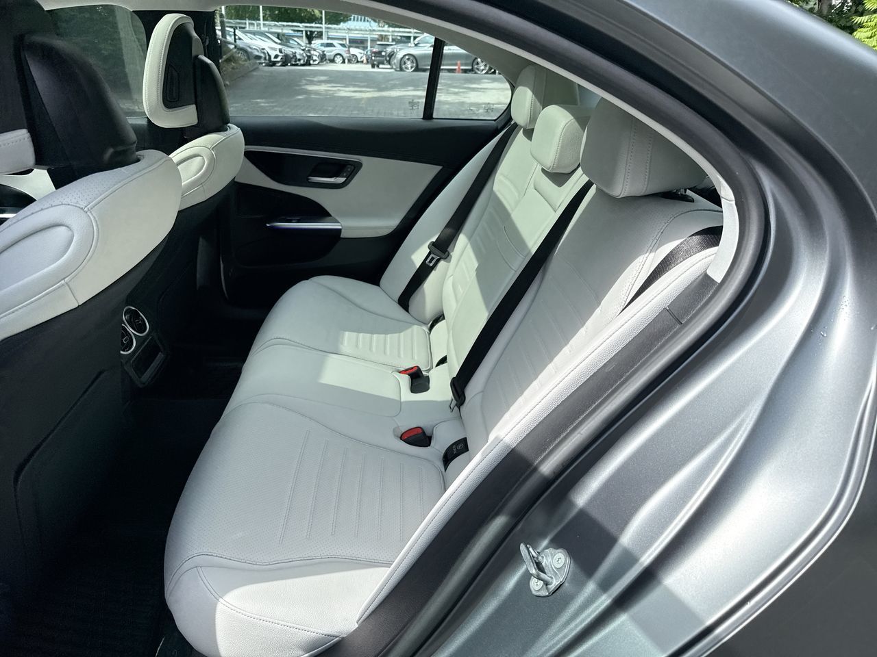 2022  C300