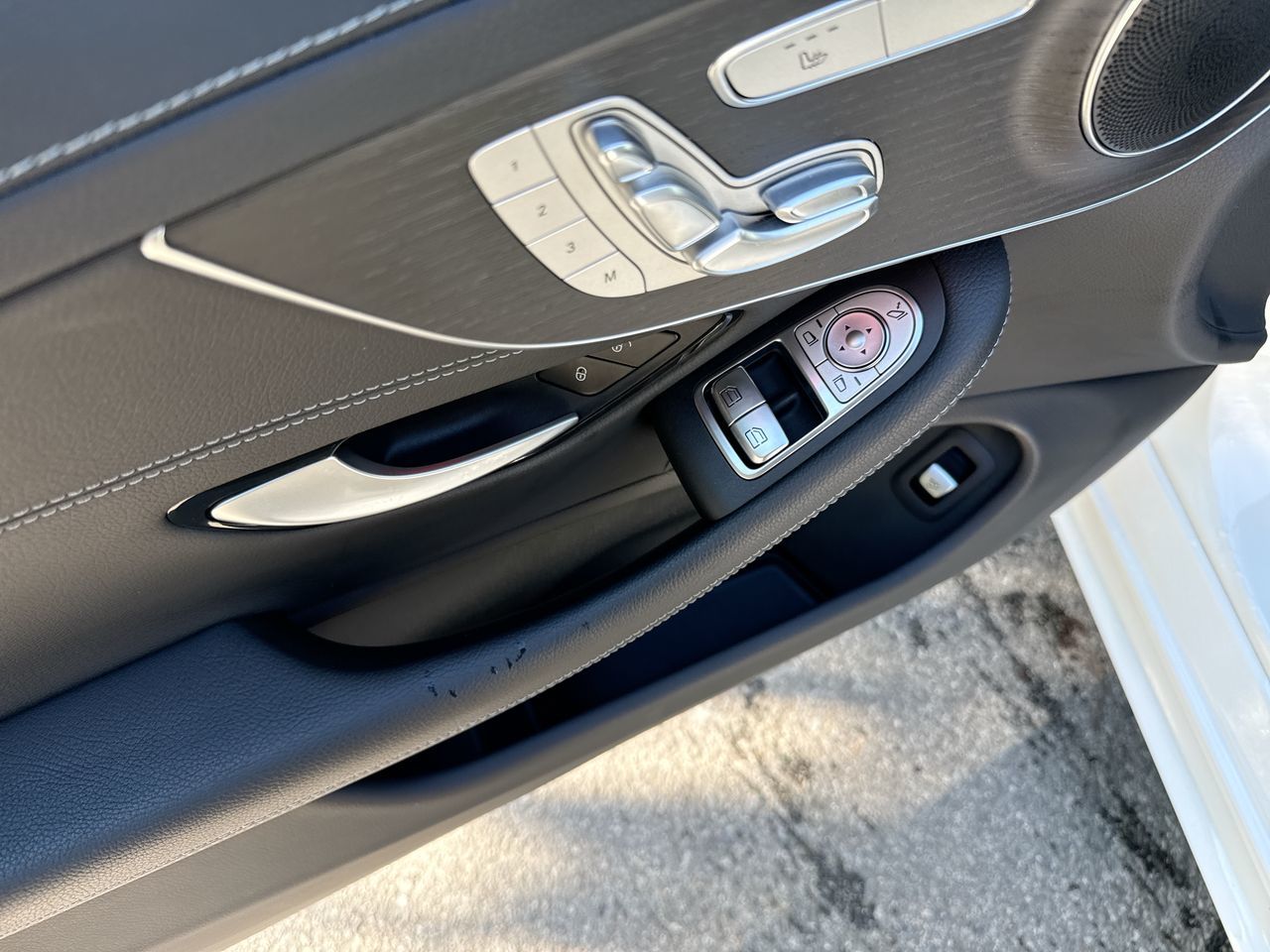 2023 Mercedes-Benz C300