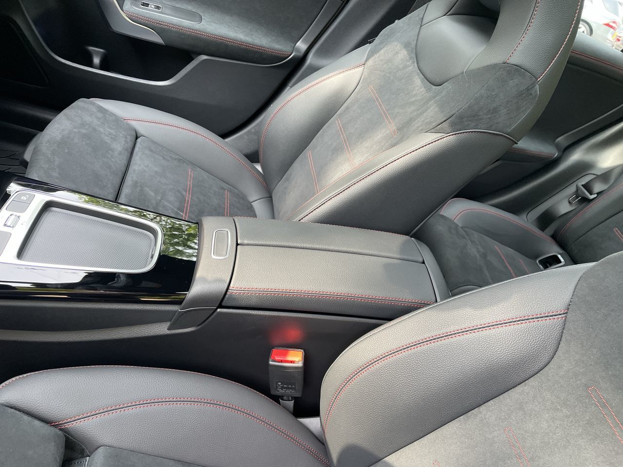 2025 Mercedes-Benz CLA