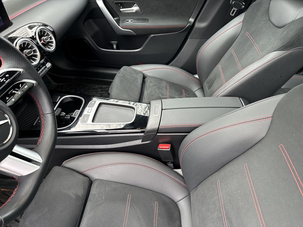 2025 Mercedes-Benz CLA250