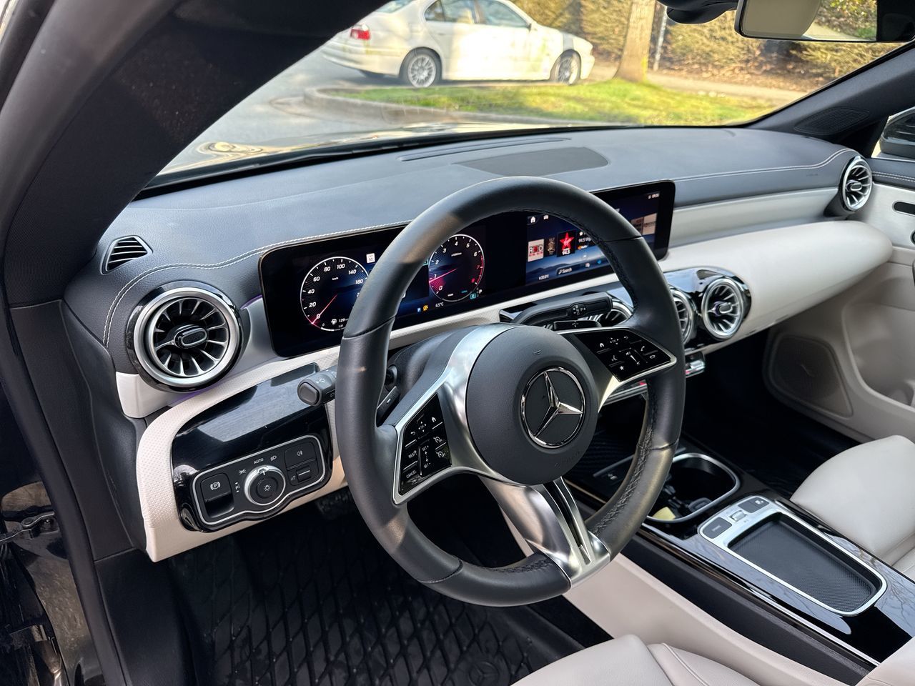 Mercedes-Benz CLA250  2025 à North Vancouver, Colombie-Britannique