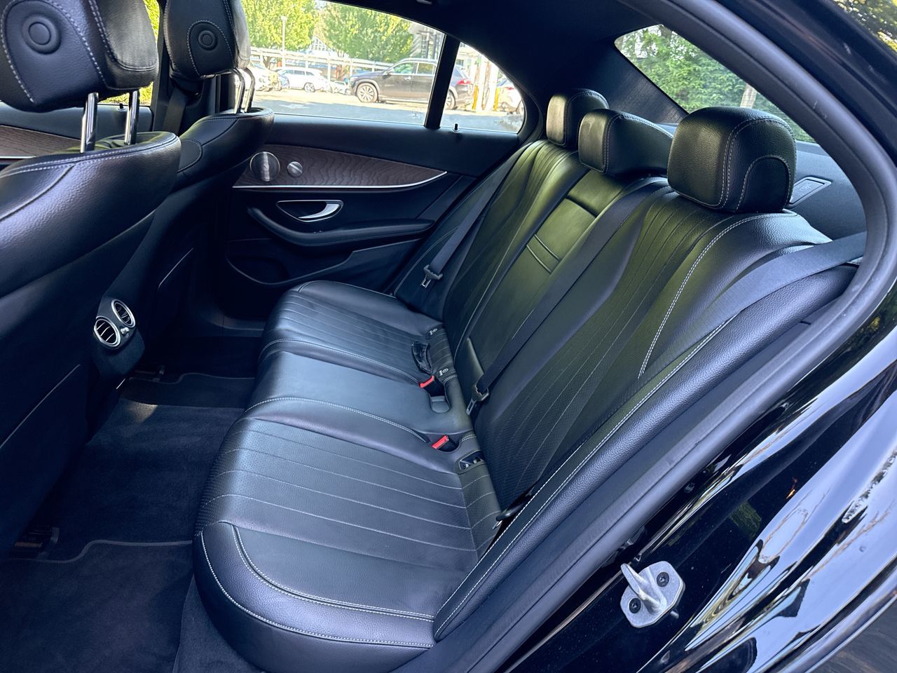 2022  E350