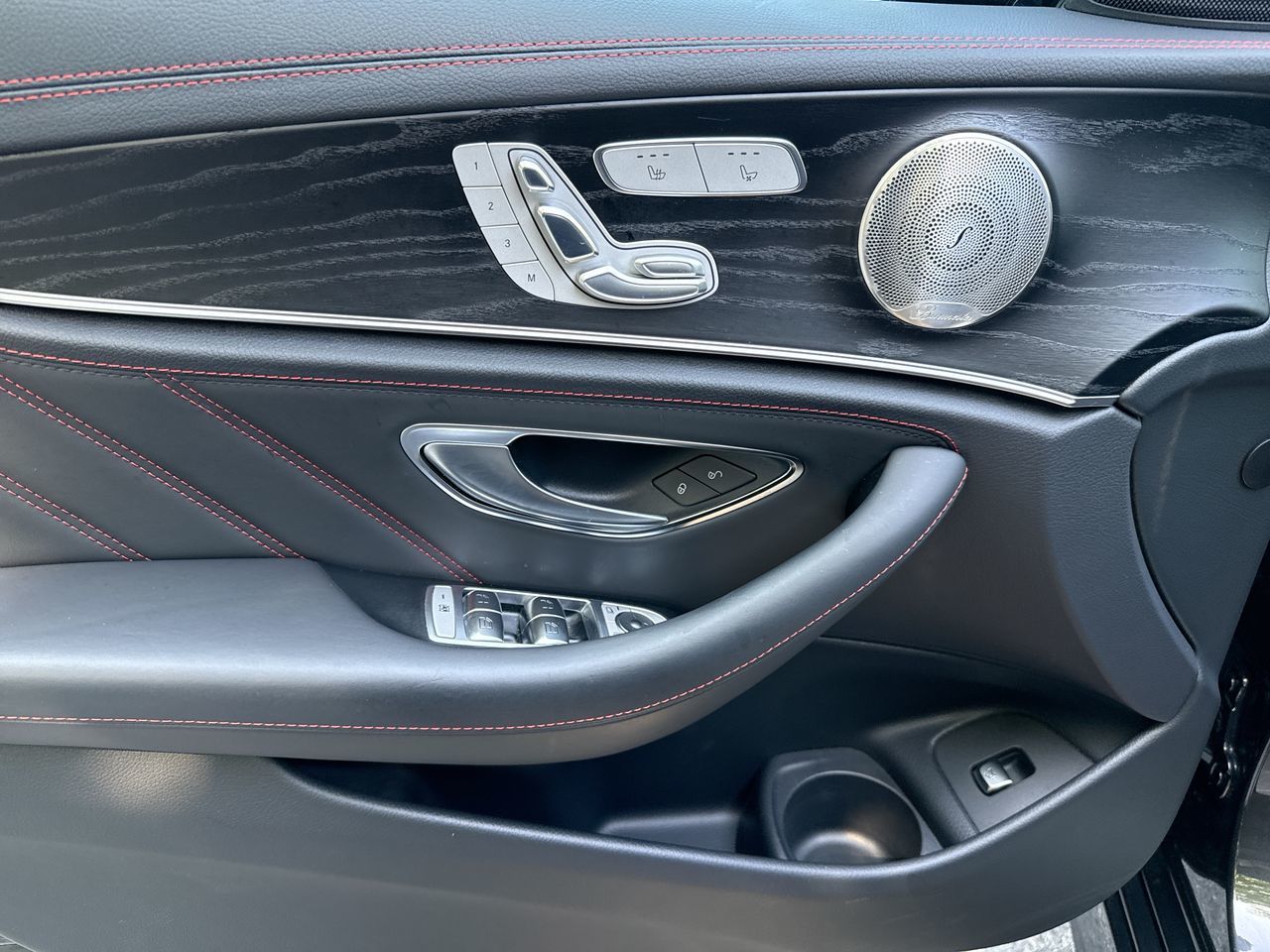2022  E53