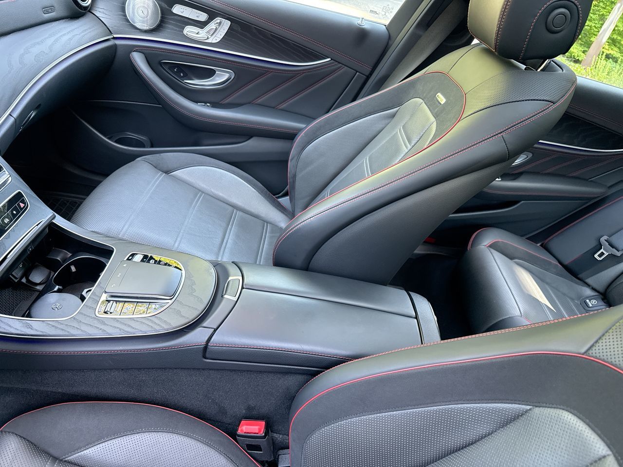 2022  E53