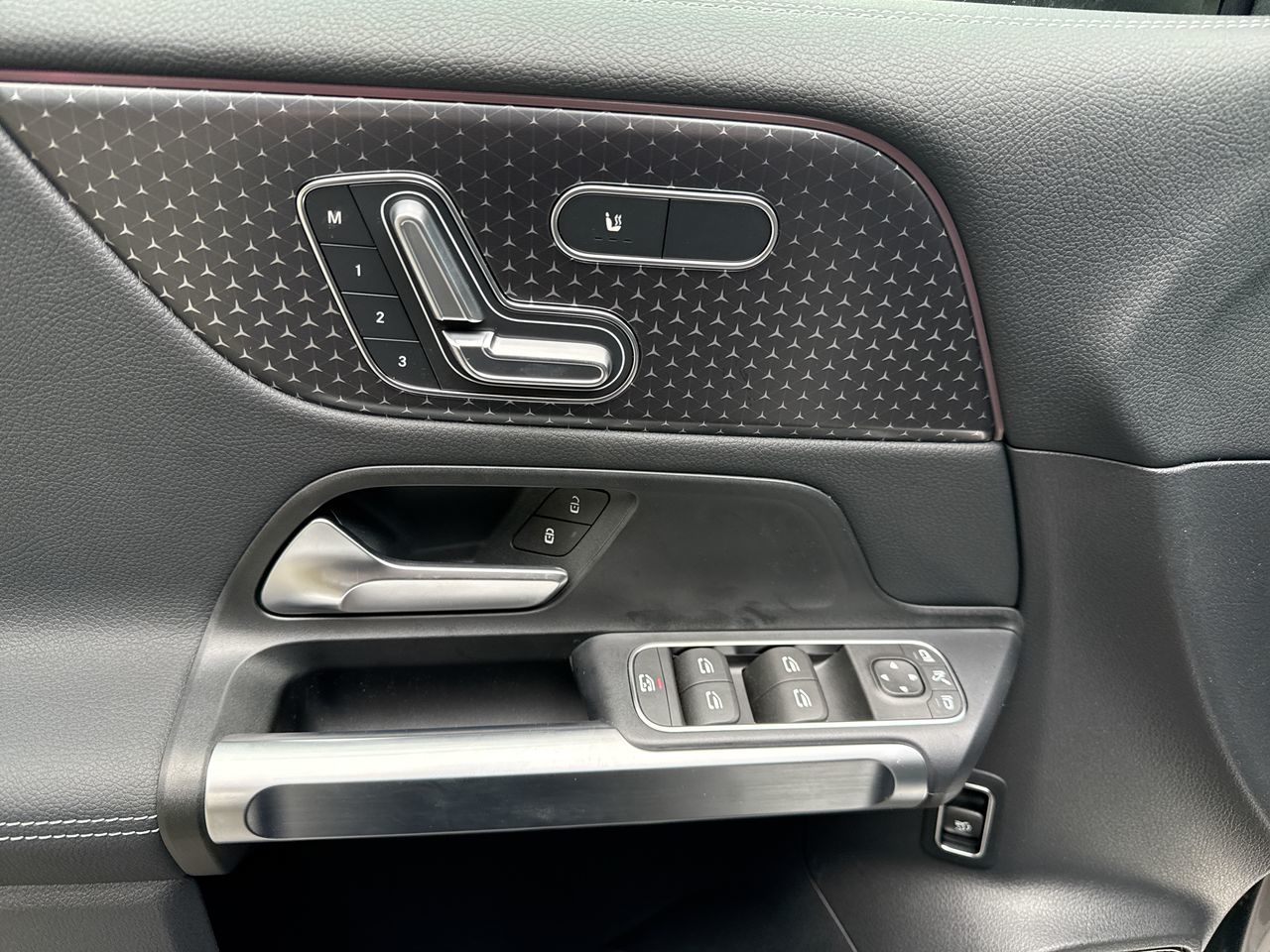 2025 Mercedes-Benz EQB