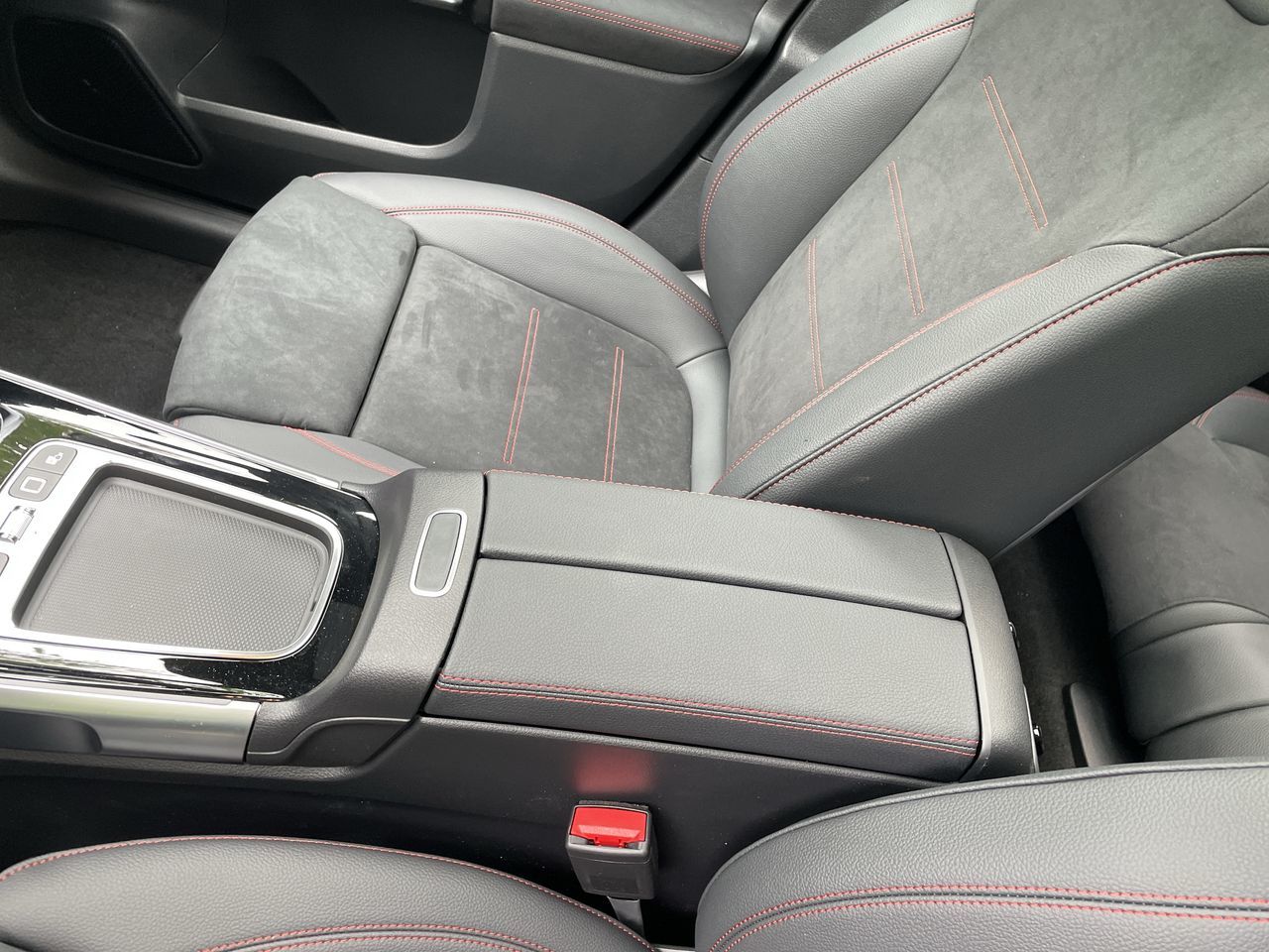 2025 Mercedes-Benz EQB in North Vancouver, British Columbia