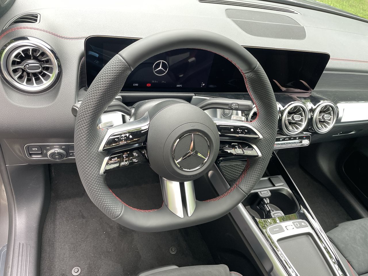 2025 Mercedes-Benz EQB in North Vancouver, British Columbia