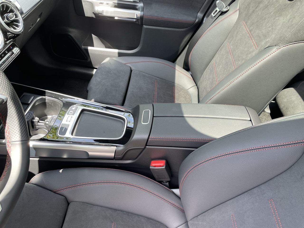 2025 Mercedes-Benz EQB in North Vancouver, British Columbia