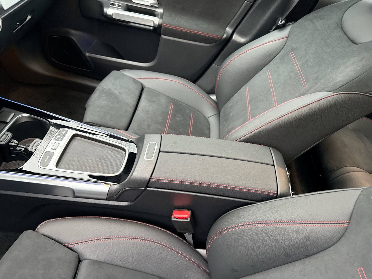 Mercedes-Benz EQB  2025 à North Vancouver, Colombie-Britannique