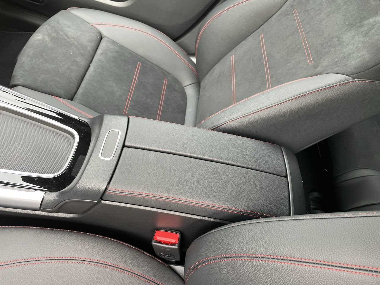 2024 Mercedes-Benz EQB250 in North Vancouver, British Columbia
