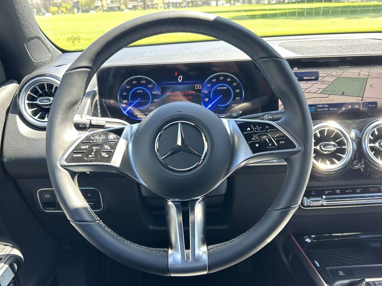 Mercedes-Benz EQB250  2024 à North Vancouver, Colombie-Britannique