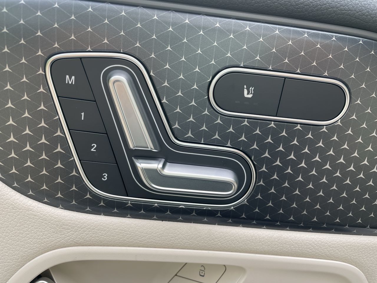 2025 Mercedes-Benz EQB