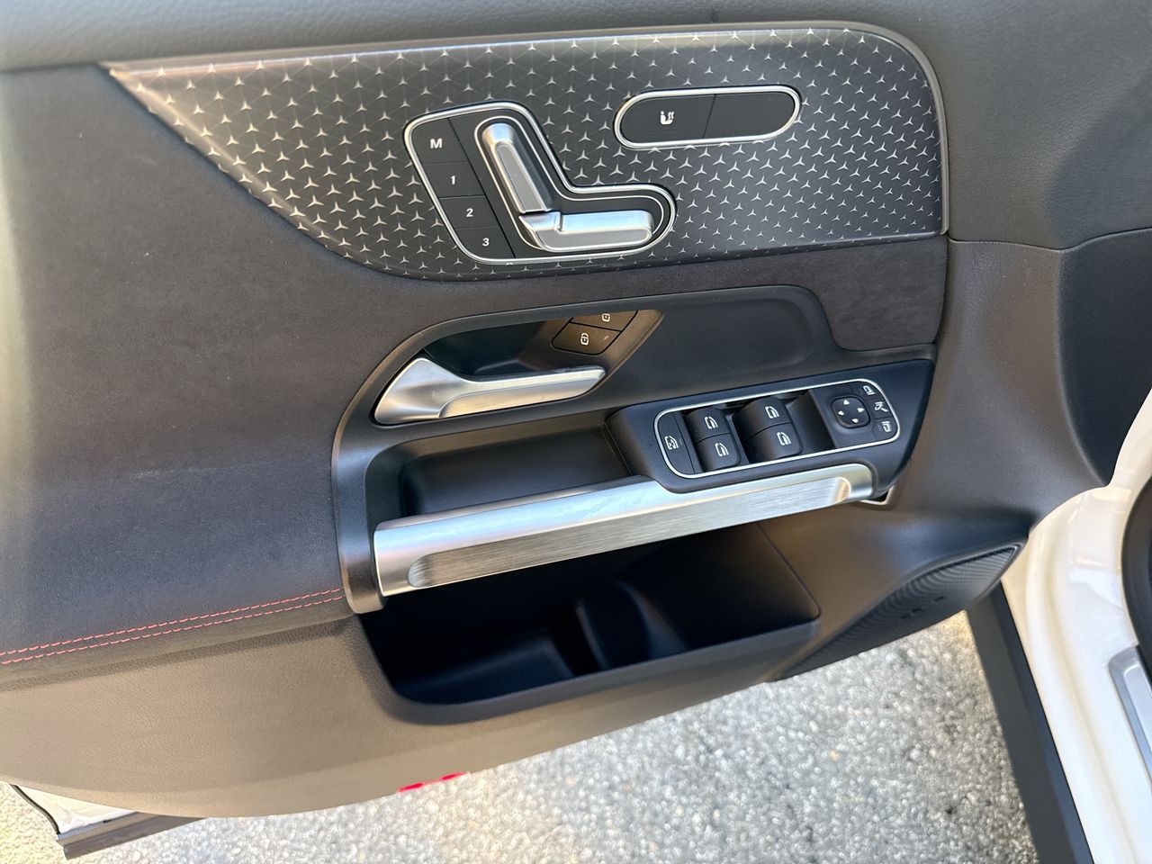 2025  EQB300