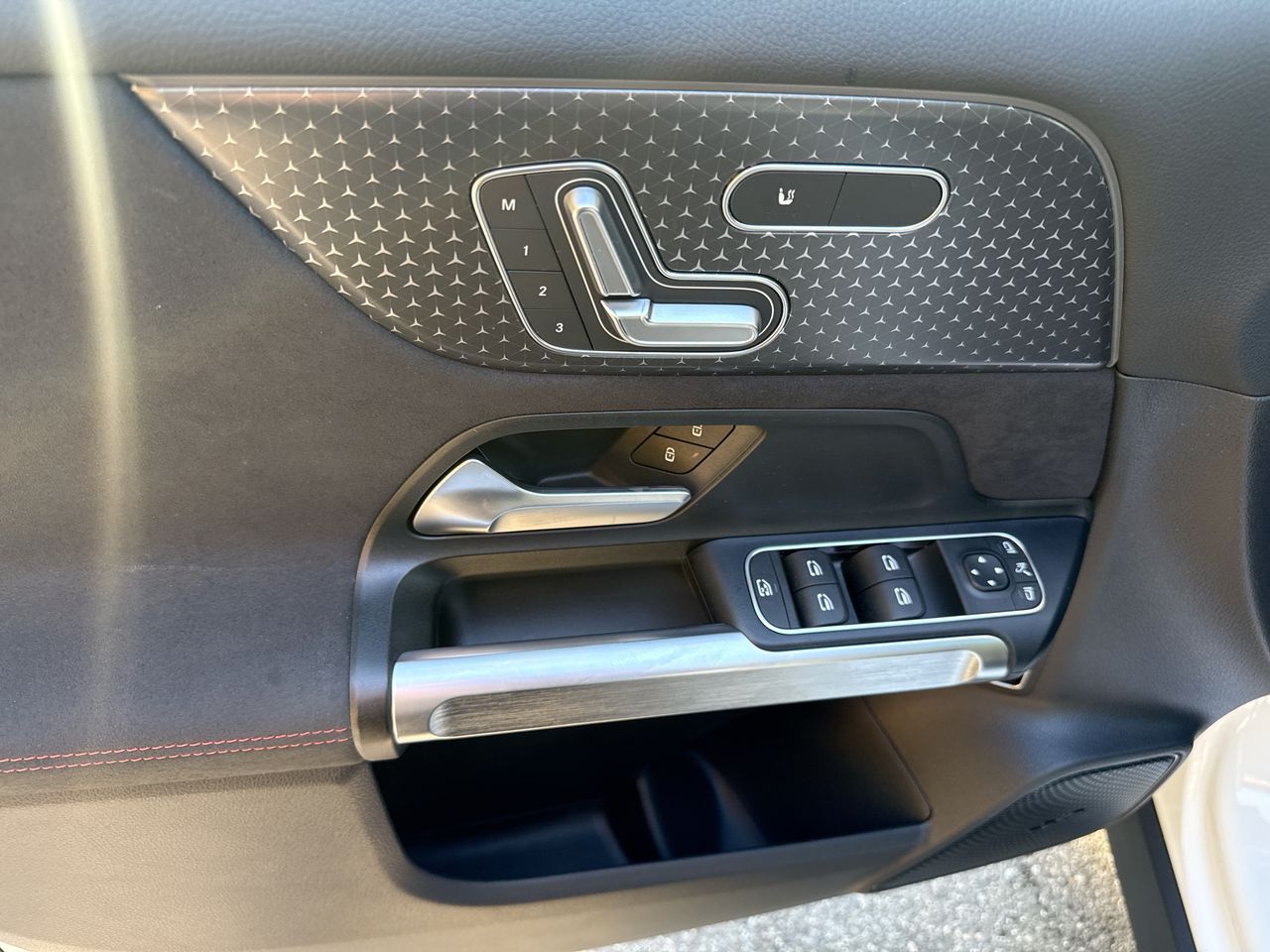2025  EQB300