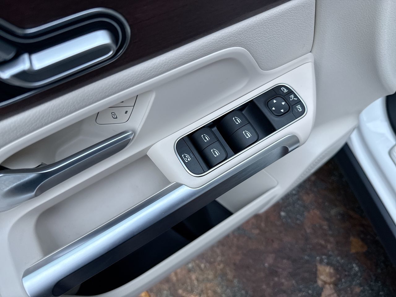 2023 Mercedes-Benz EQB350