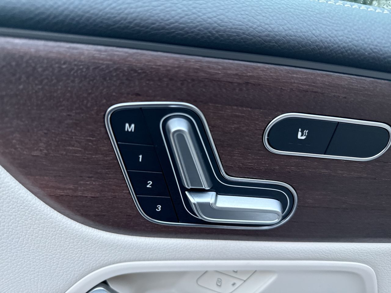 2023 Mercedes-Benz EQB350