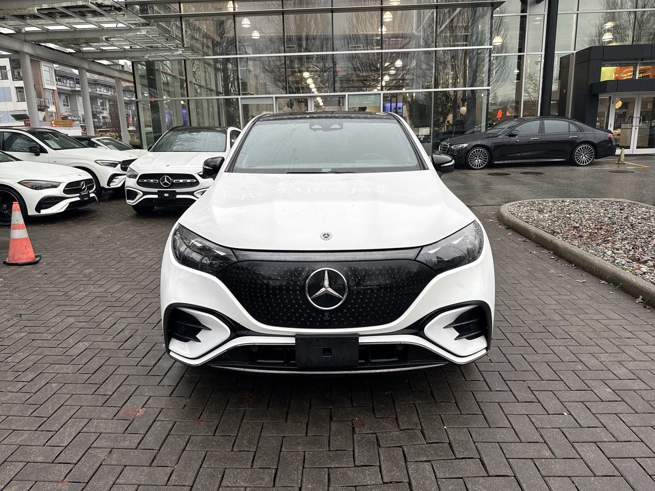 Mercedes-Benz EQE350  2023 à North Vancouver, Colombie-Britannique