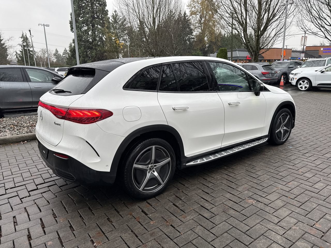 Mercedes-Benz EQE350  2023 à North Vancouver, Colombie-Britannique