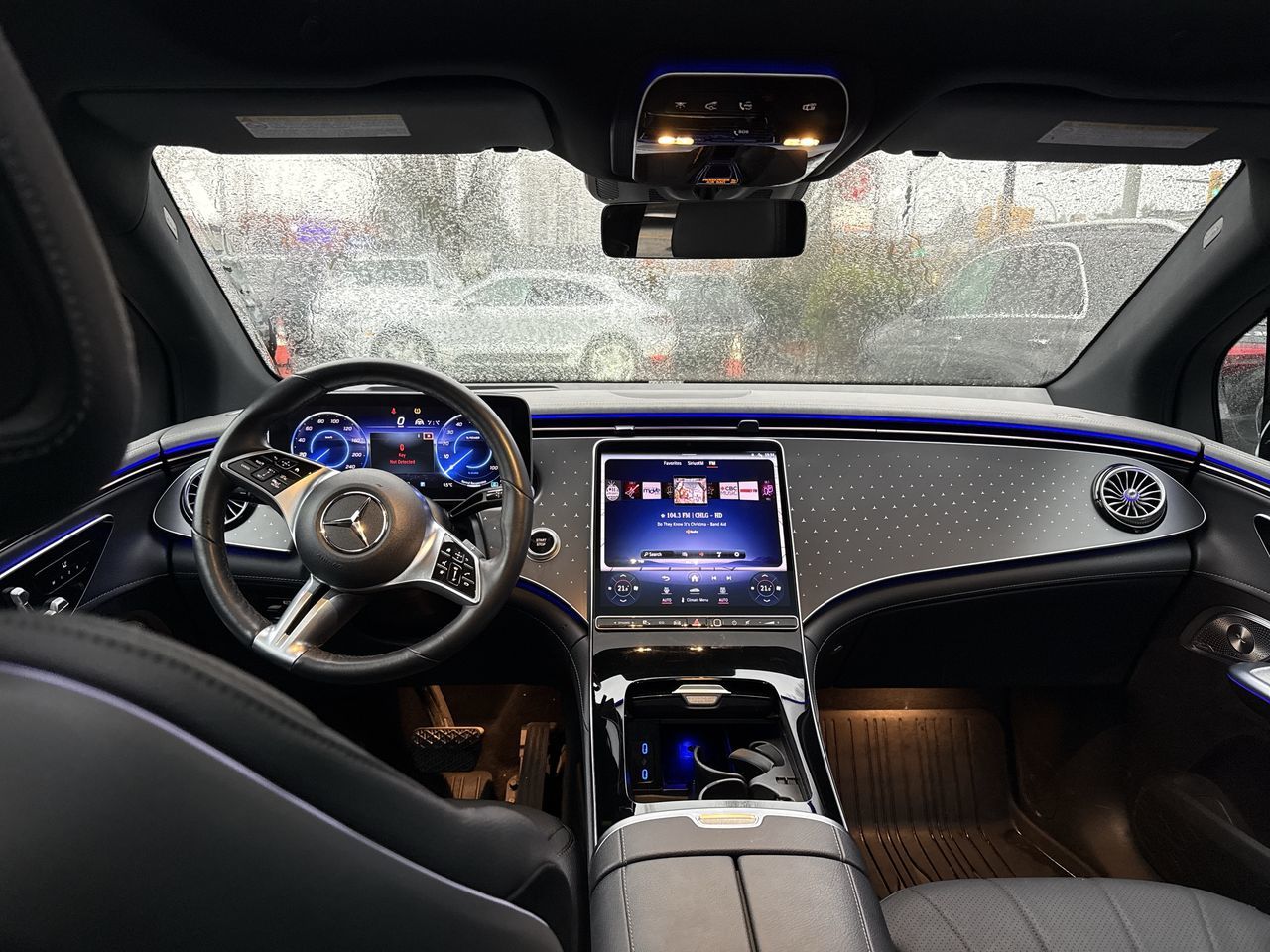 Mercedes-Benz EQE350  2023 à North Vancouver, Colombie-Britannique