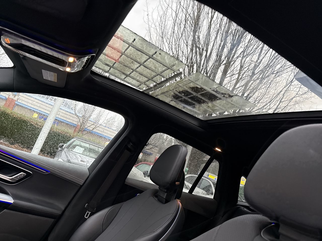 Mercedes-Benz EQE350  2023 à North Vancouver, Colombie-Britannique