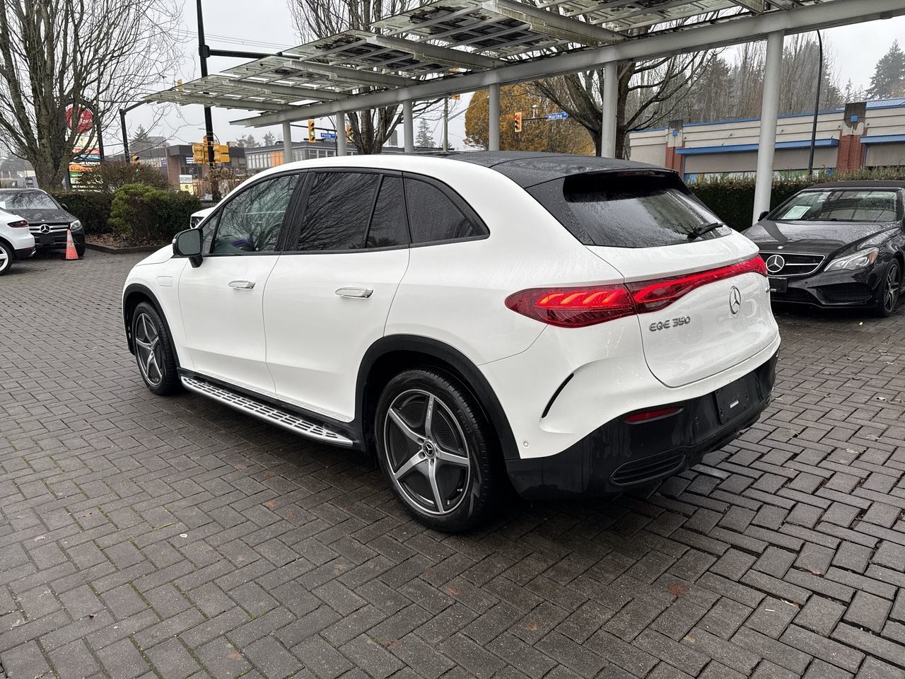 Mercedes-Benz EQE350  2023 à North Vancouver, Colombie-Britannique