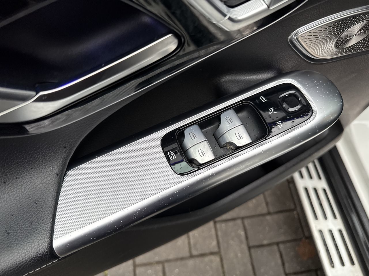 Mercedes-Benz EQE350  2023 à North Vancouver, Colombie-Britannique