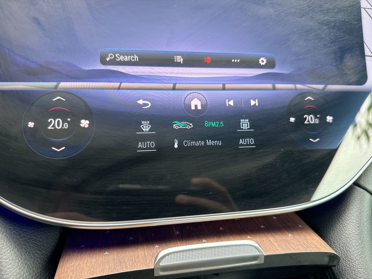 2023  EQS580