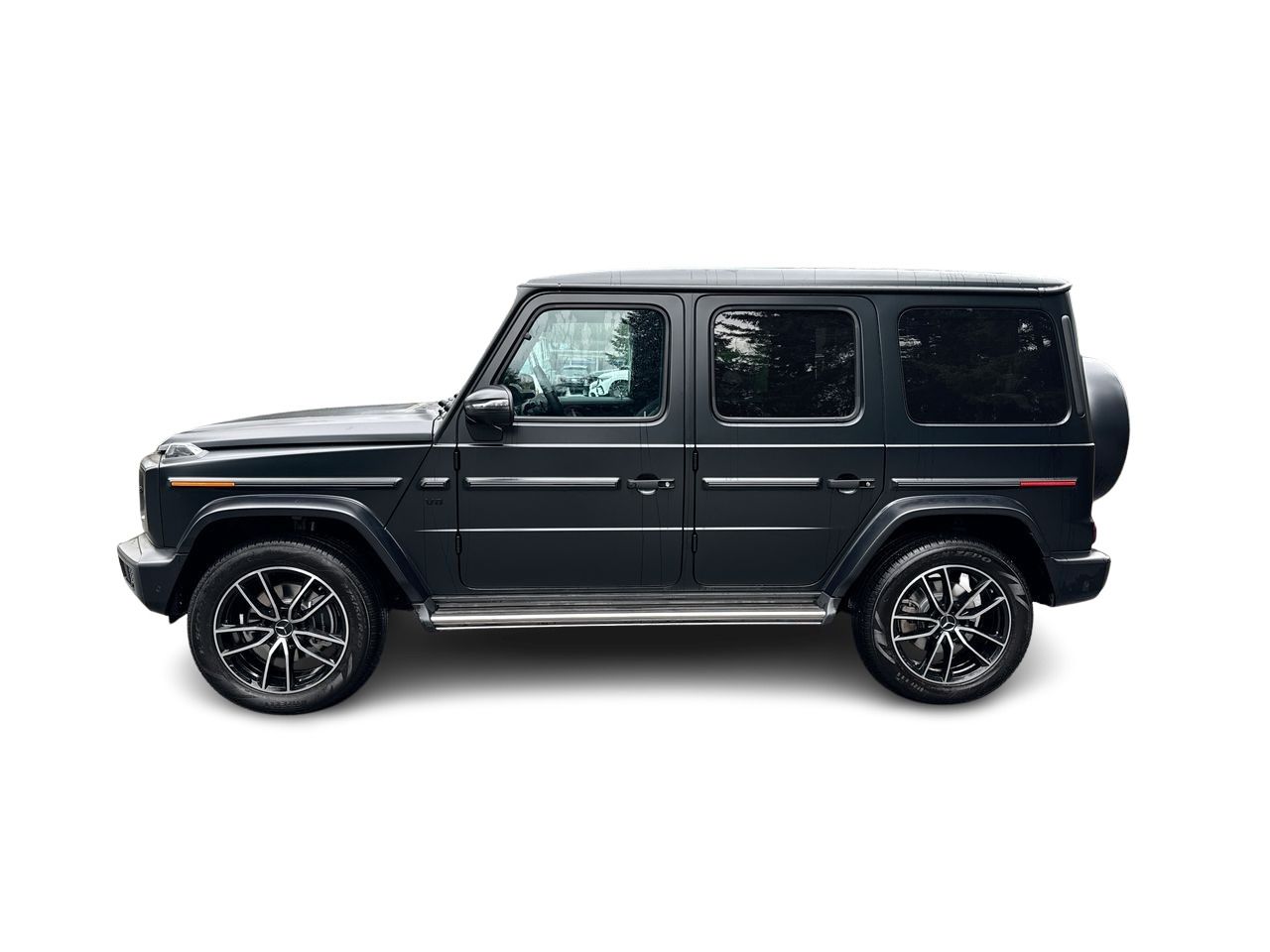 2022  G550