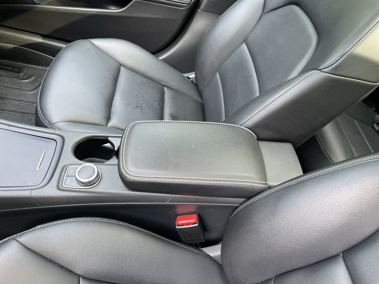 Mercedes-Benz GLA250  2015 à North Vancouver, Colombie-Britannique