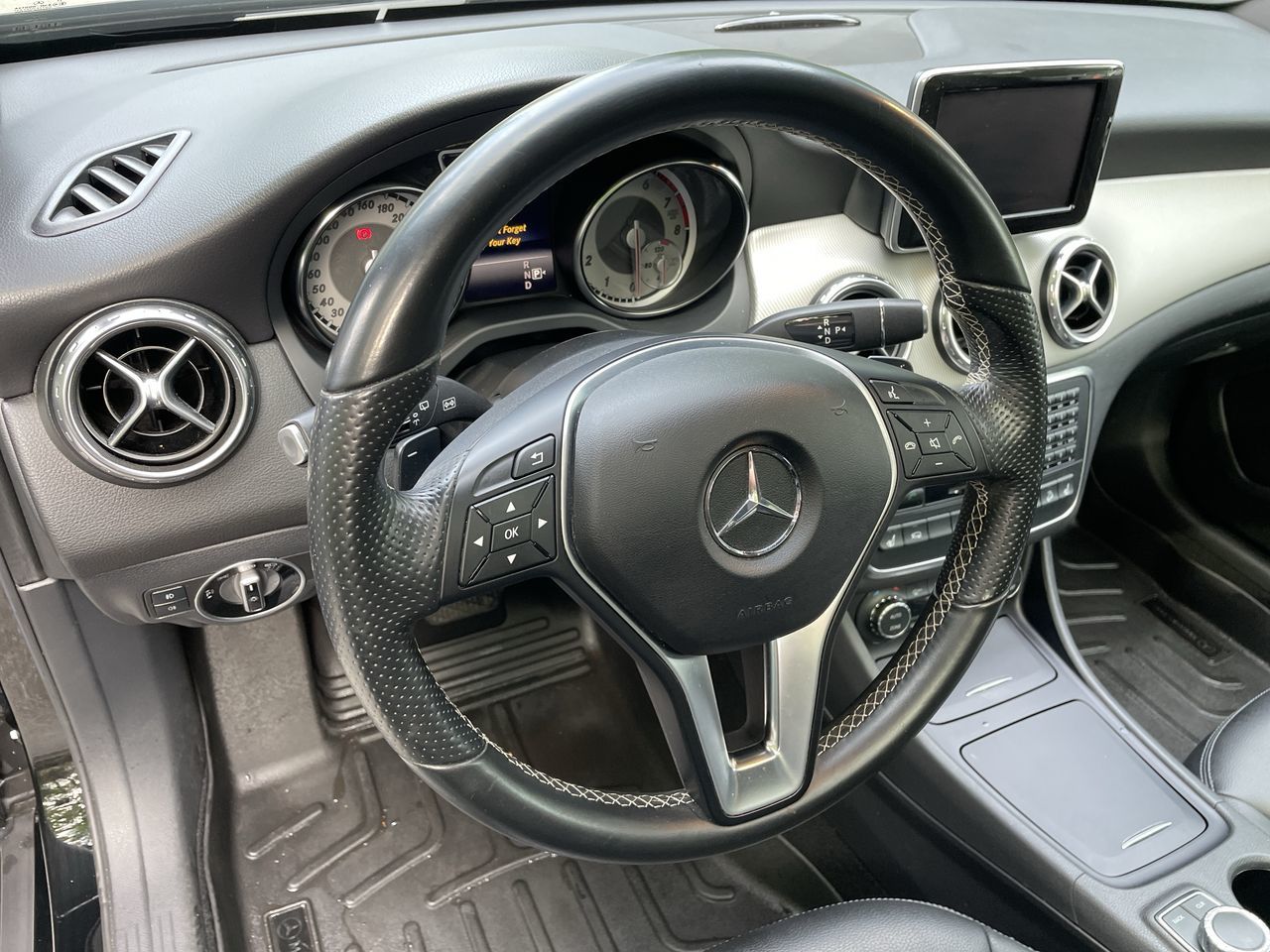 Mercedes-Benz GLA250  2015 à North Vancouver, Colombie-Britannique