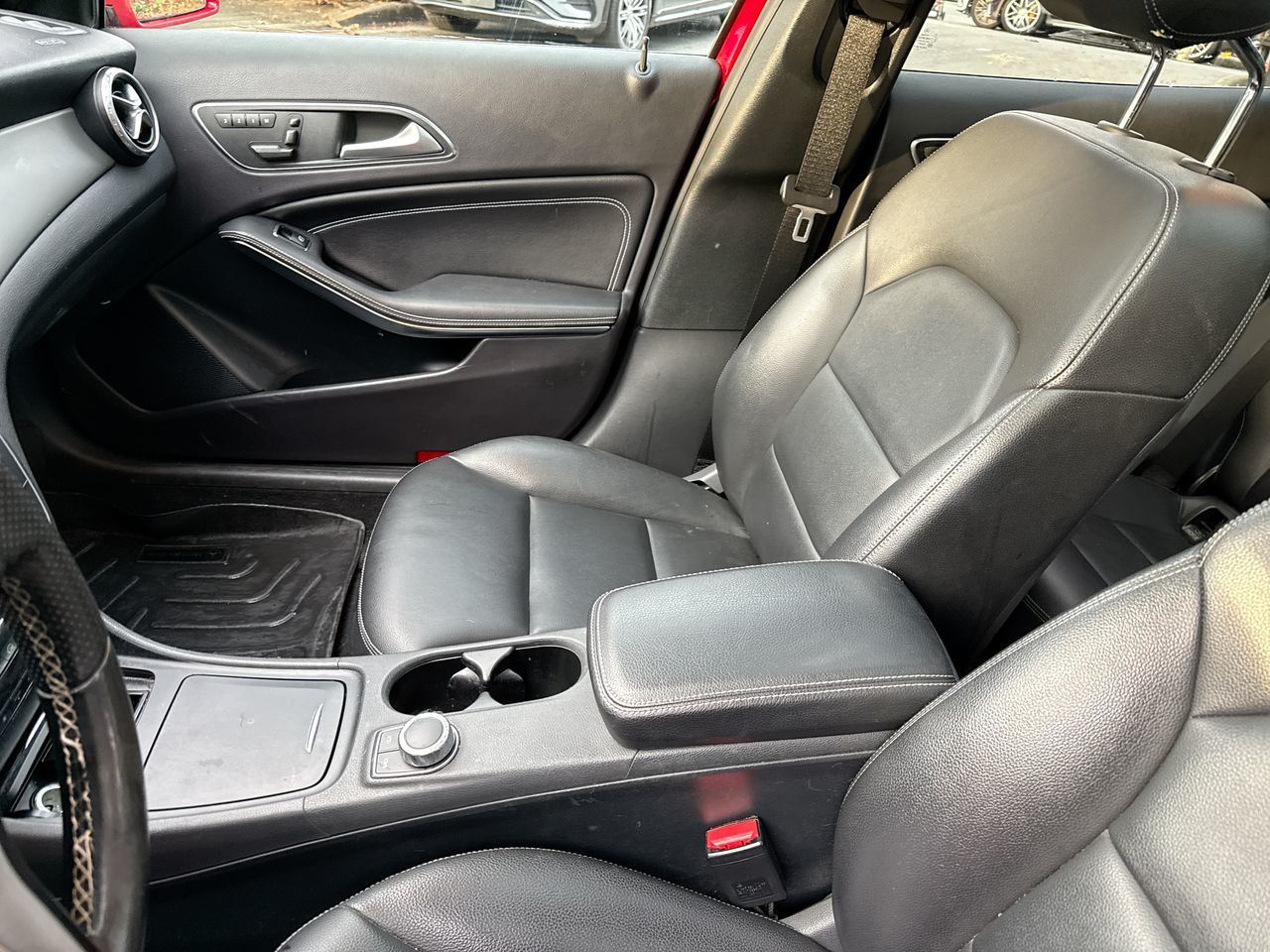 Mercedes-Benz GLA250  2015 à North Vancouver, Colombie-Britannique